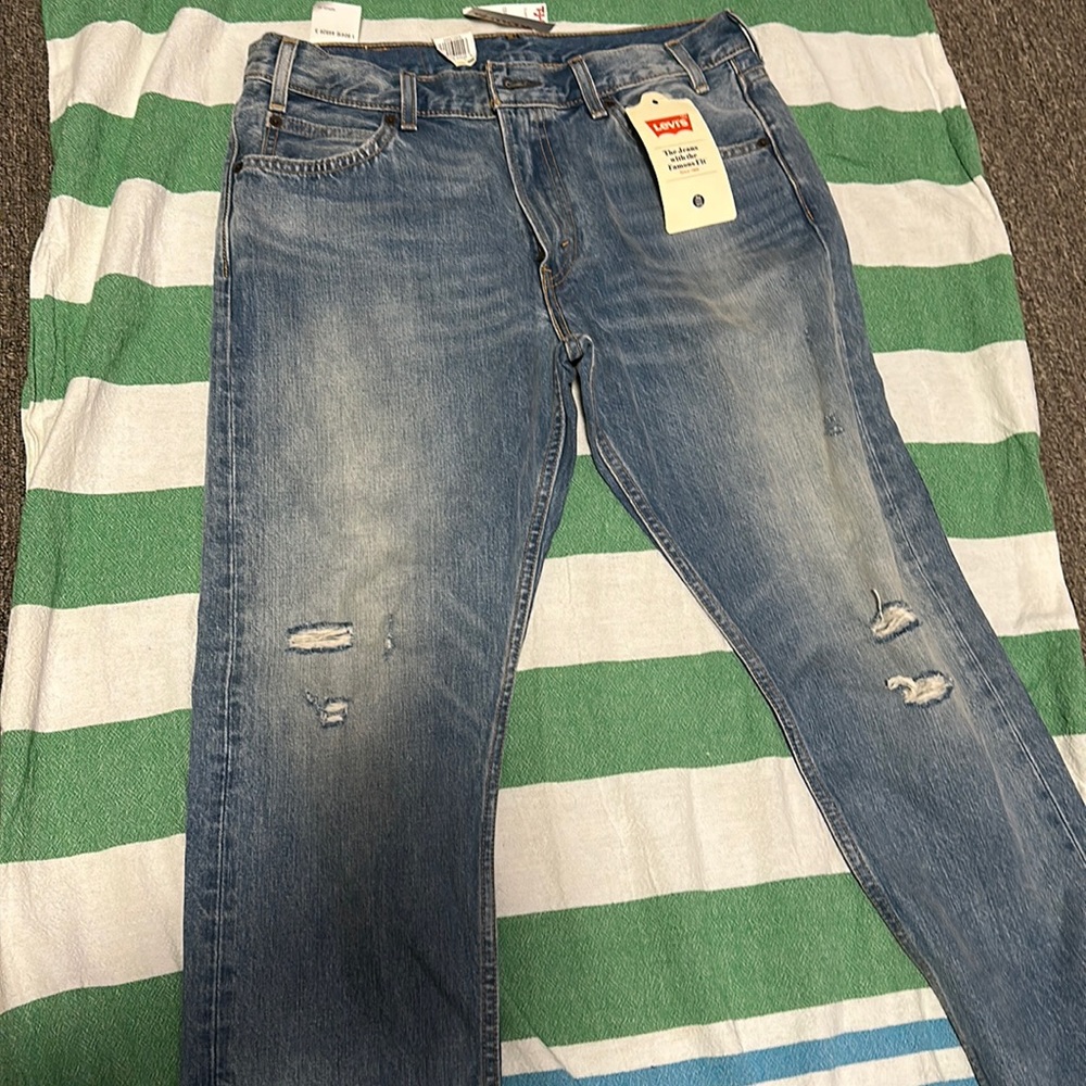 Brand new Levi jeans size 31